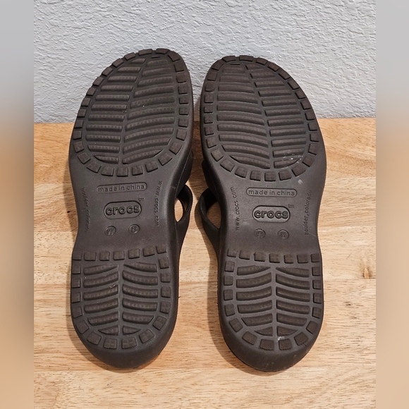 Crocs Meleen Crossband Sandals, GUC, Size 8 - Picture 6 of 7